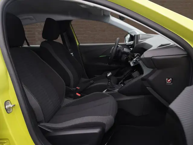 Peugeot 208 view 7