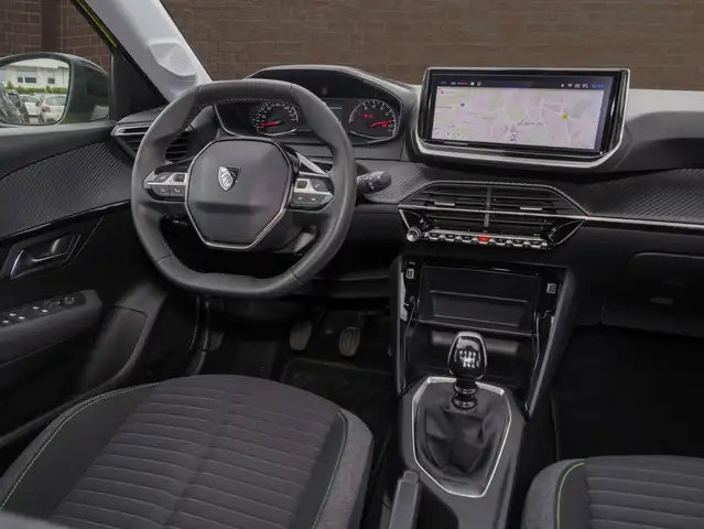 Peugeot 208 view 9