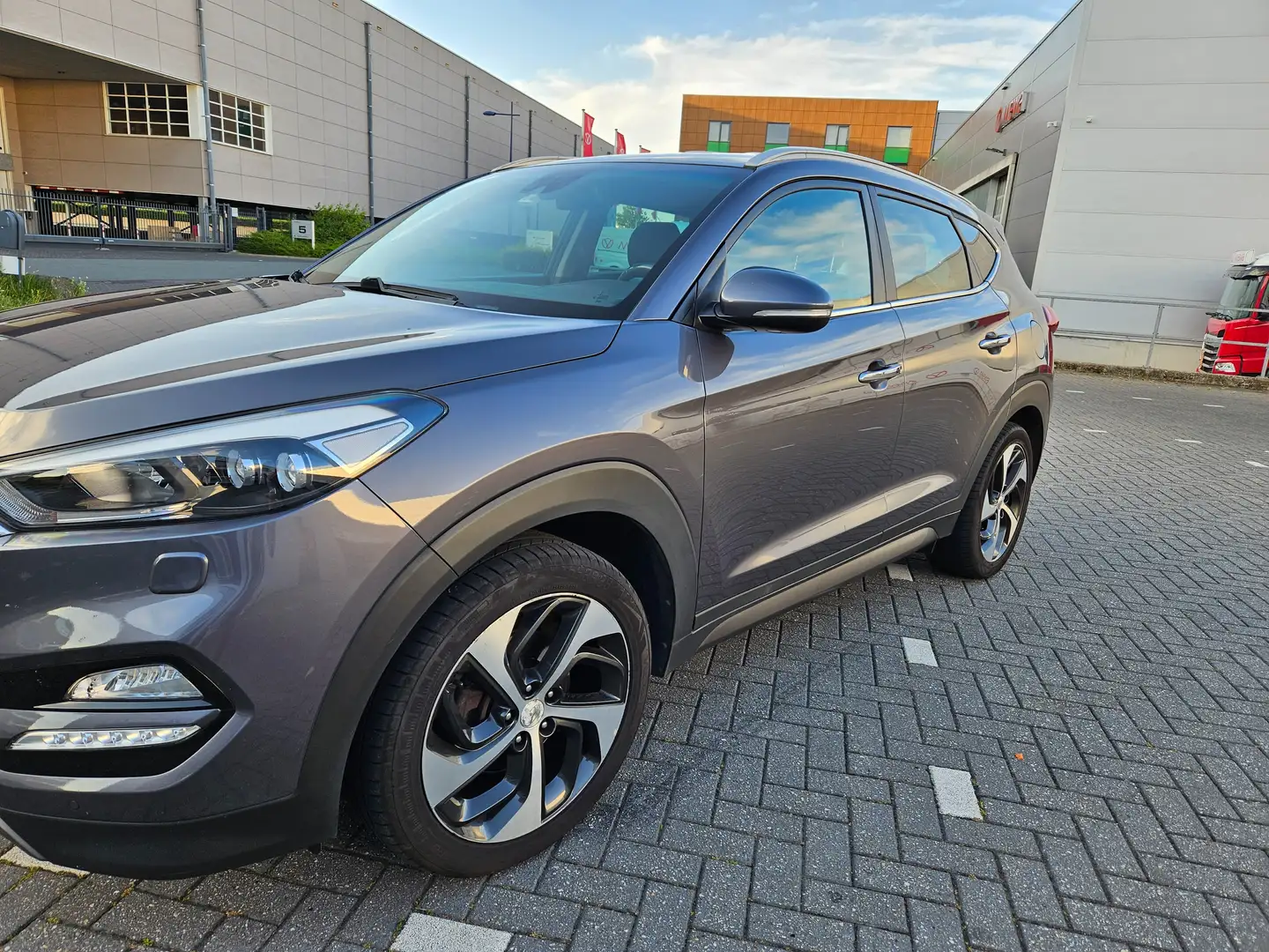 Hyundai TUCSON TUCSON 1.6 T-GDi Premium Gris - 1