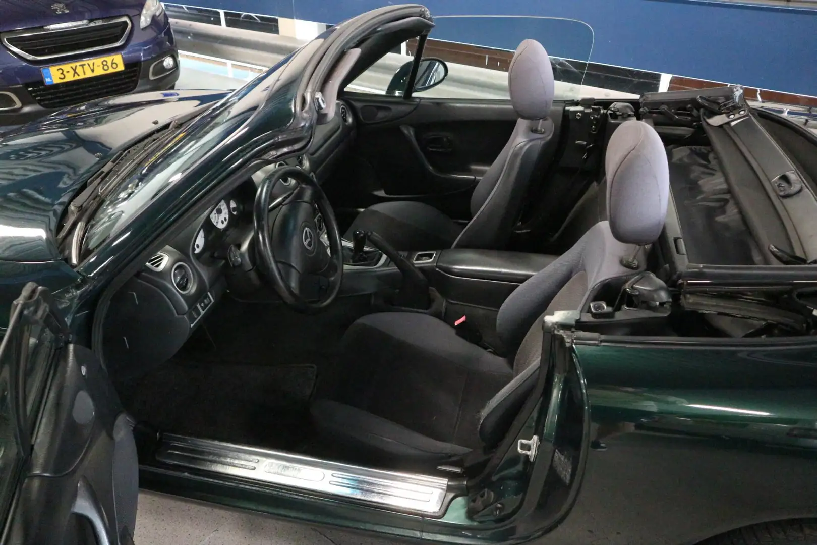 Mazda MX-5 1.6i KEURIGE AUTO/ NW APK/ CABRIO Groen - 2
