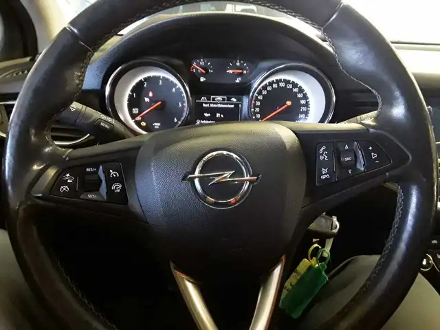 Opel Astra view 10