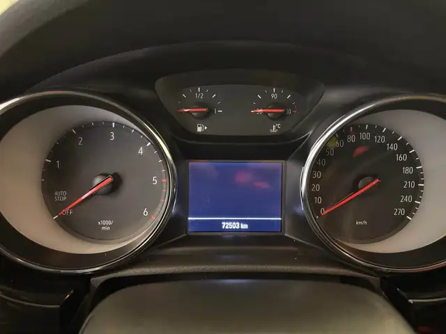 Opel Astra view 12