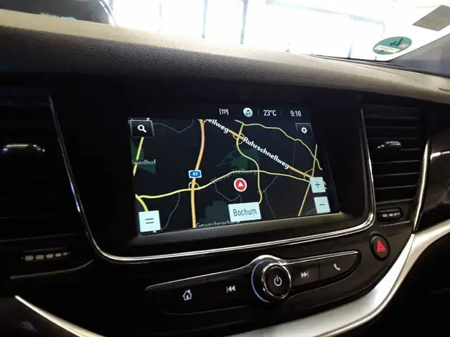 Opel Astra view 11