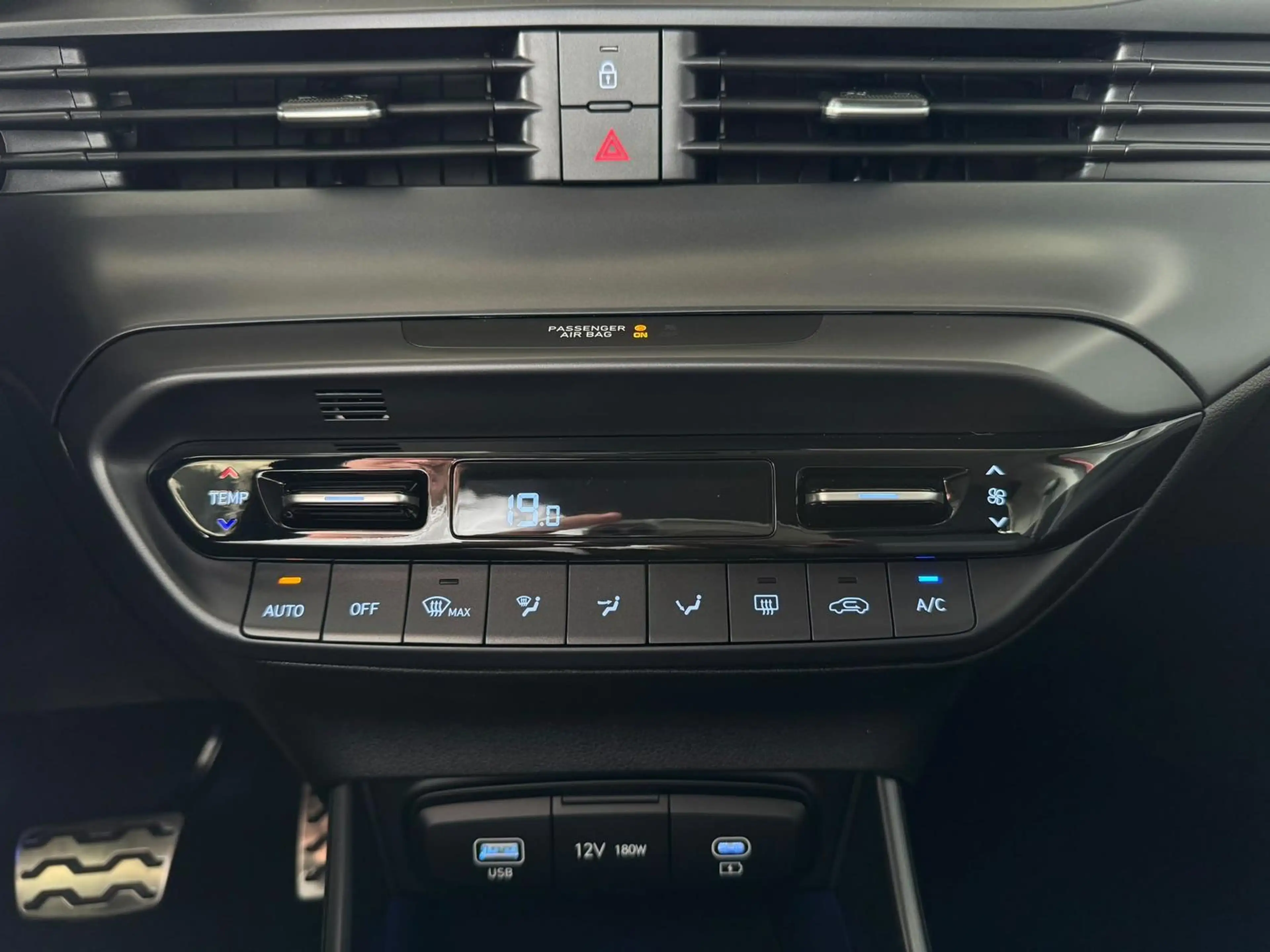 Hyundai BAYON Comfort Plus 1.0 T-GDI 7-DCT AT / Tempomat / Kamer — photo 15