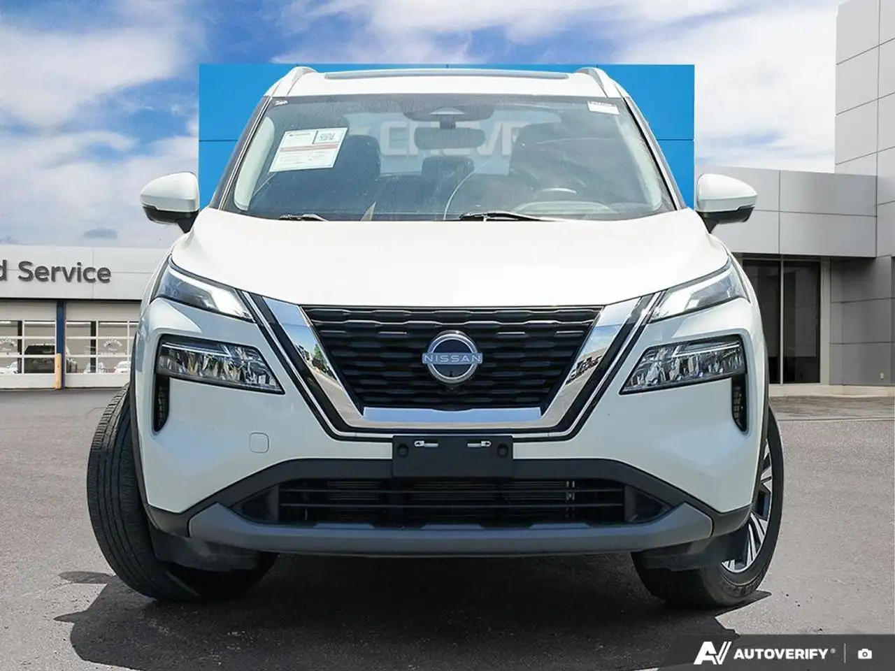 Nissan Rogue снимка Nissan Rogue