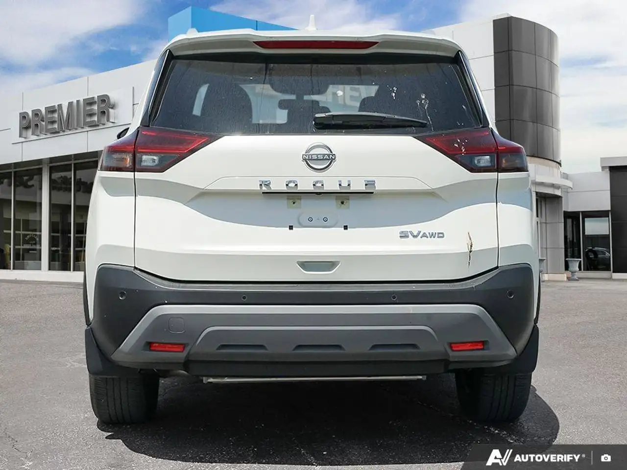 Nissan Rogue снимка Nissan Rogue
