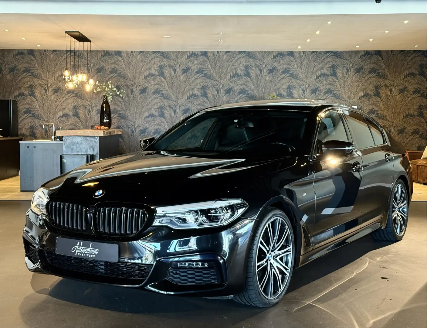 BMW 520 5-serie 520i High Exe I 20" INDIVIDUAL I Nappa I N Noir - 1