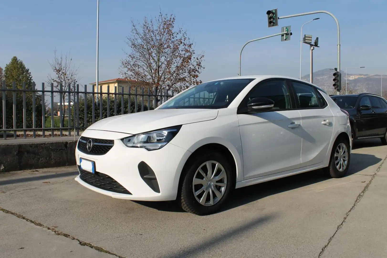 Opel Corsa 5 Porte 1.2 75cv S&S GPL Blanc - 1