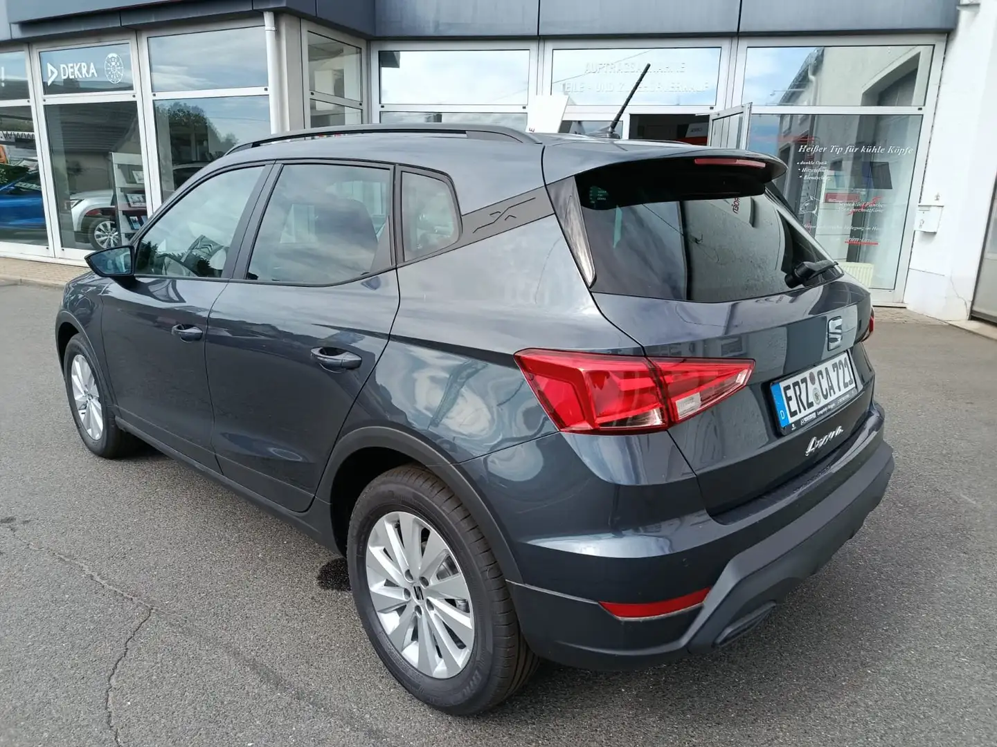 SEAT Arona Arona 1.0 TSI DSG Style Blau - 2