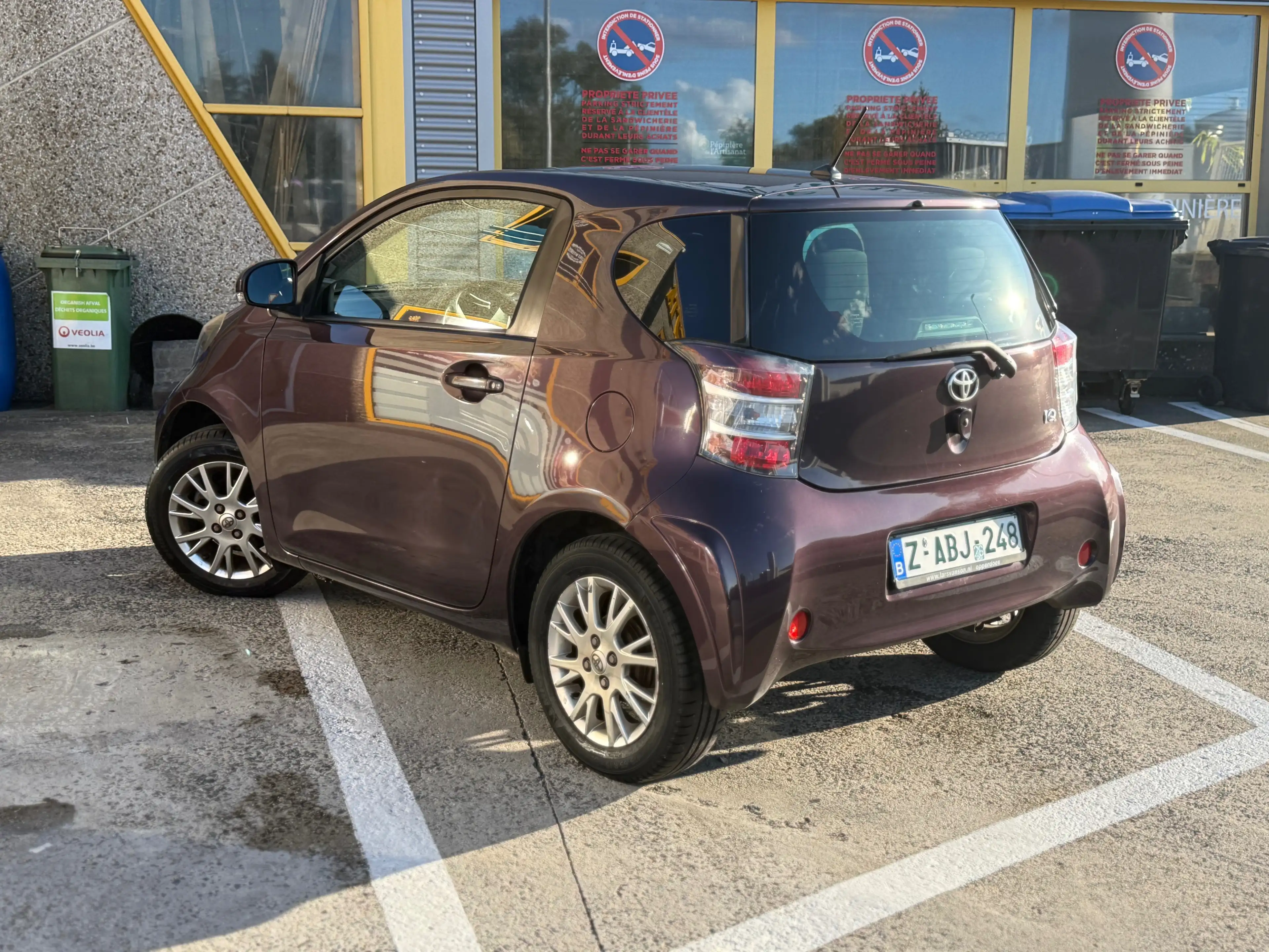 Toyota iQ iQ 1.0i VVT-i / AIRCO / GARANTIE / KEY LESS / AUTOMATIQUE — photo 4