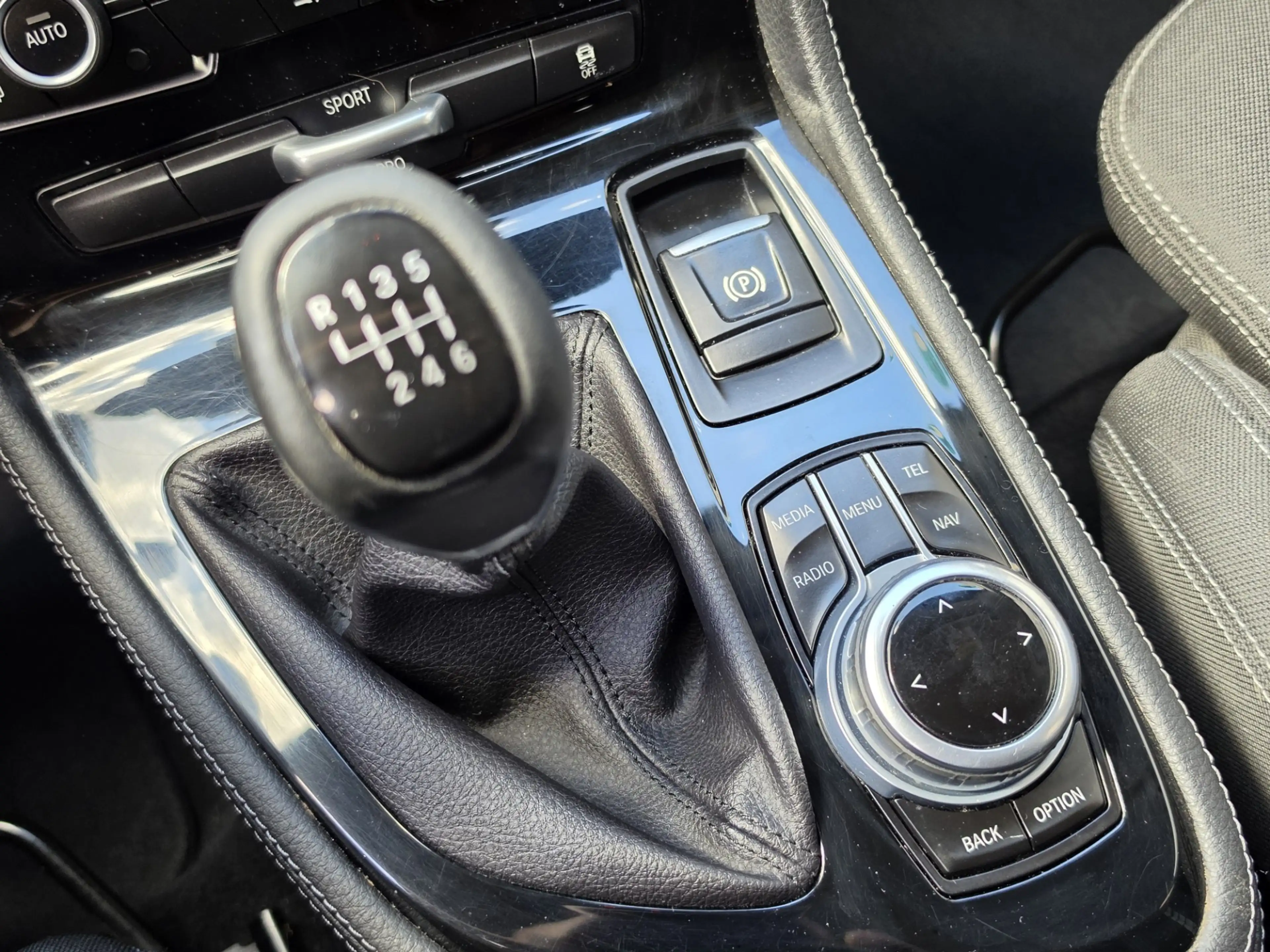 BMW 216 2-serie Active Tourer 216i Sport-Line Navi Pdc Led — photo 14