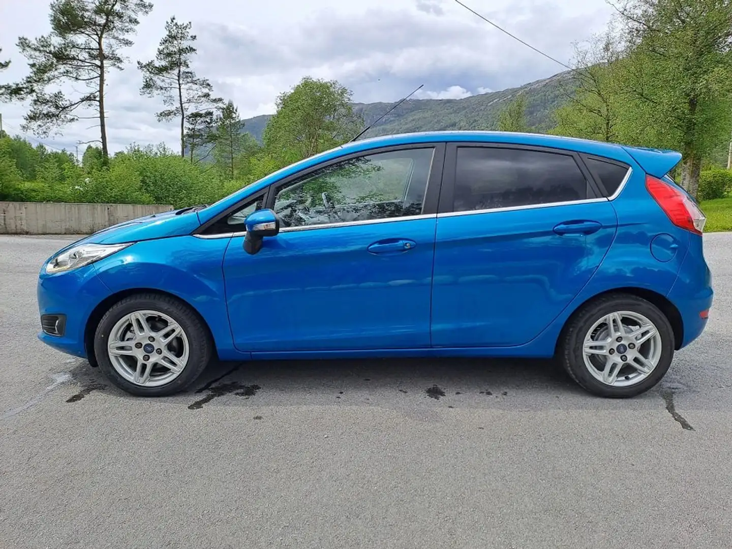 Ford Fiesta Fiesta 1.0 EcoBoost Start-Stop SYNC Edition Bleu - 2