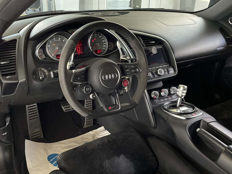 Audi R8 V8 Twin Turbo Carbon Paket 650PS B&O — photo 9