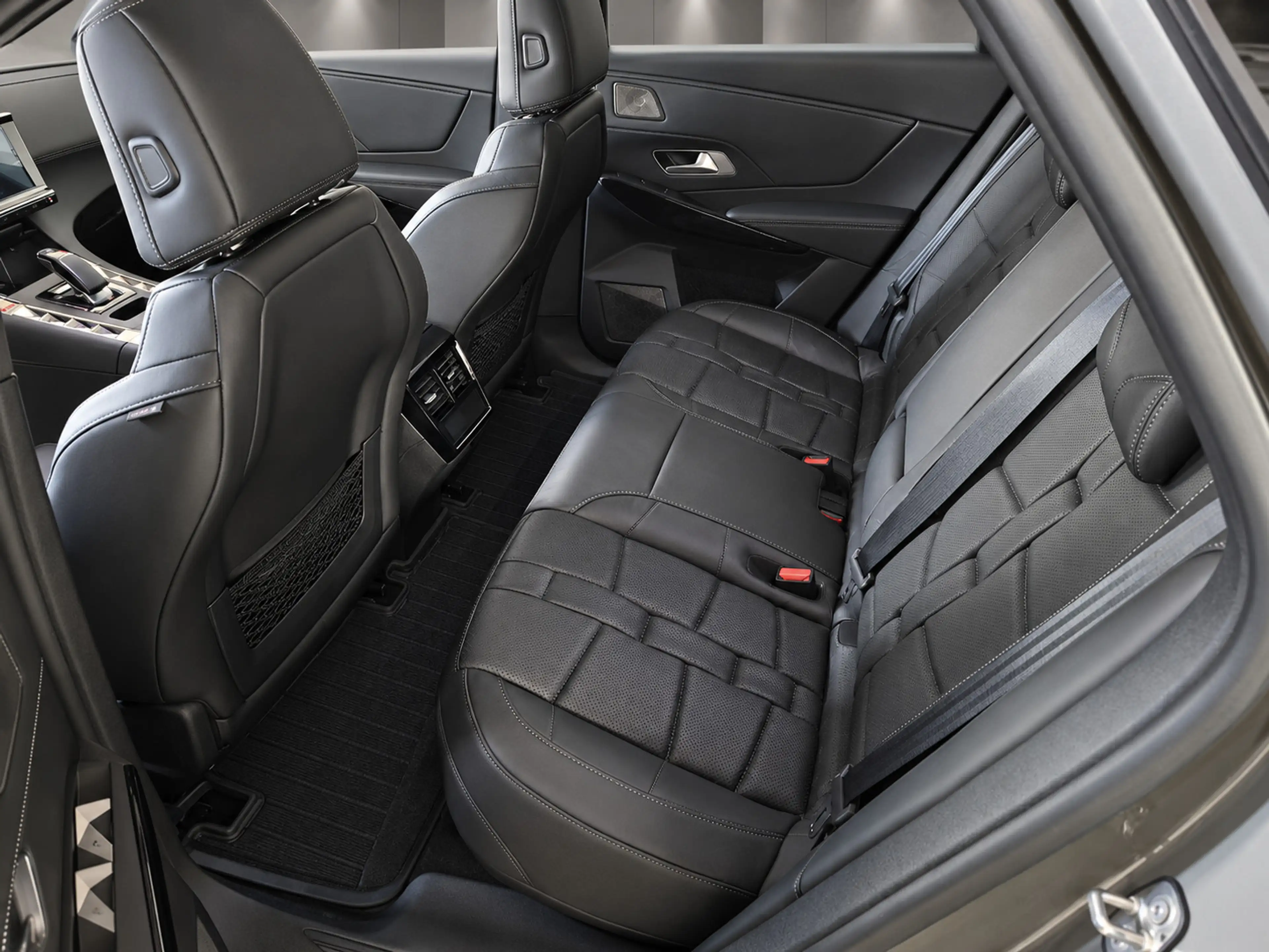 DS Automobiles DS 7 E-Tense 360 4x4 Opéra | Performance | Focal | Nigh