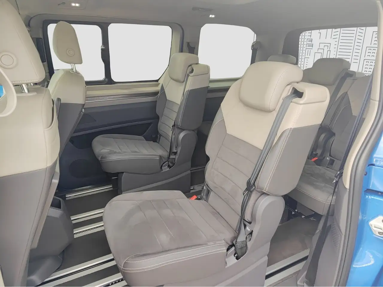 Volkswagen T7 Multivan Style ACC Navi PanoDach Kamera 15