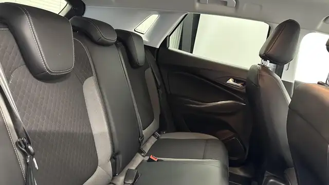 Opel Grandland X view 14