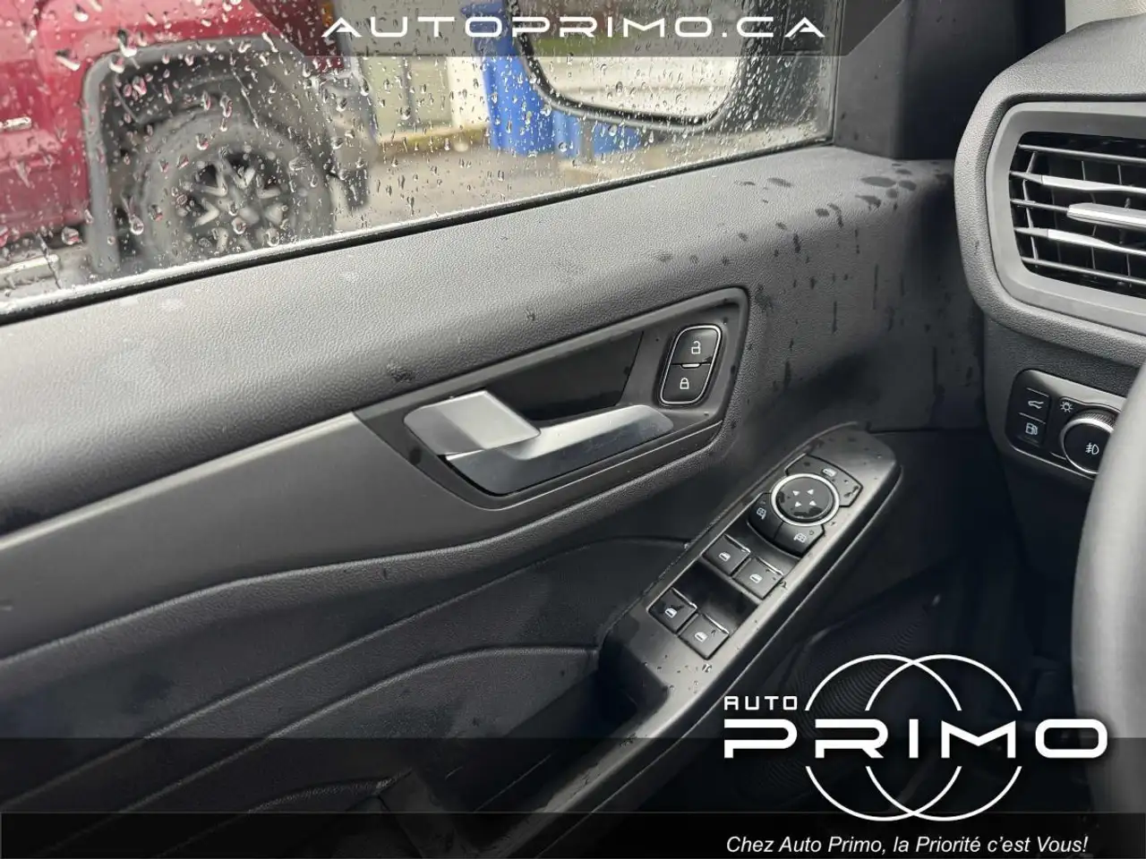 Ford Escape снимка Ford Escape