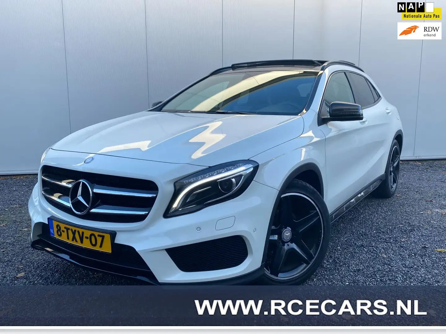 Mercedes-Benz GLA 200 Prestige AMG Urban | Pano | Leder |Navigatie |Crui Blanc - 1