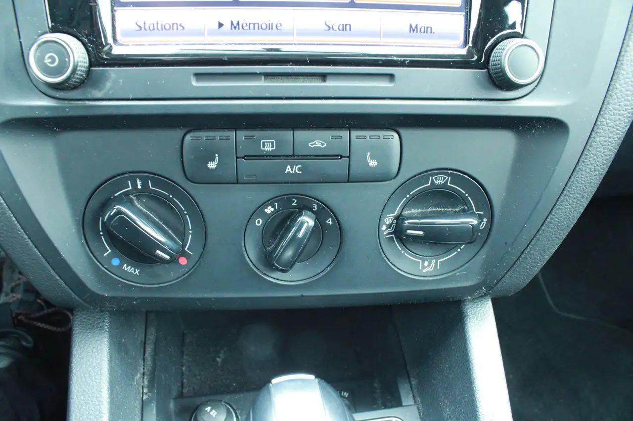 Volkswagen Jetta снимка Volkswagen Jetta