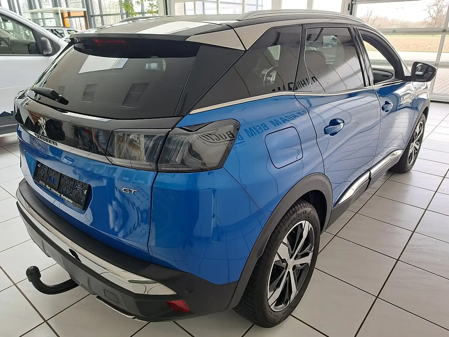 Peugeot 3008 BlueHDi 130 S&S EAT8 GT Blau - 2