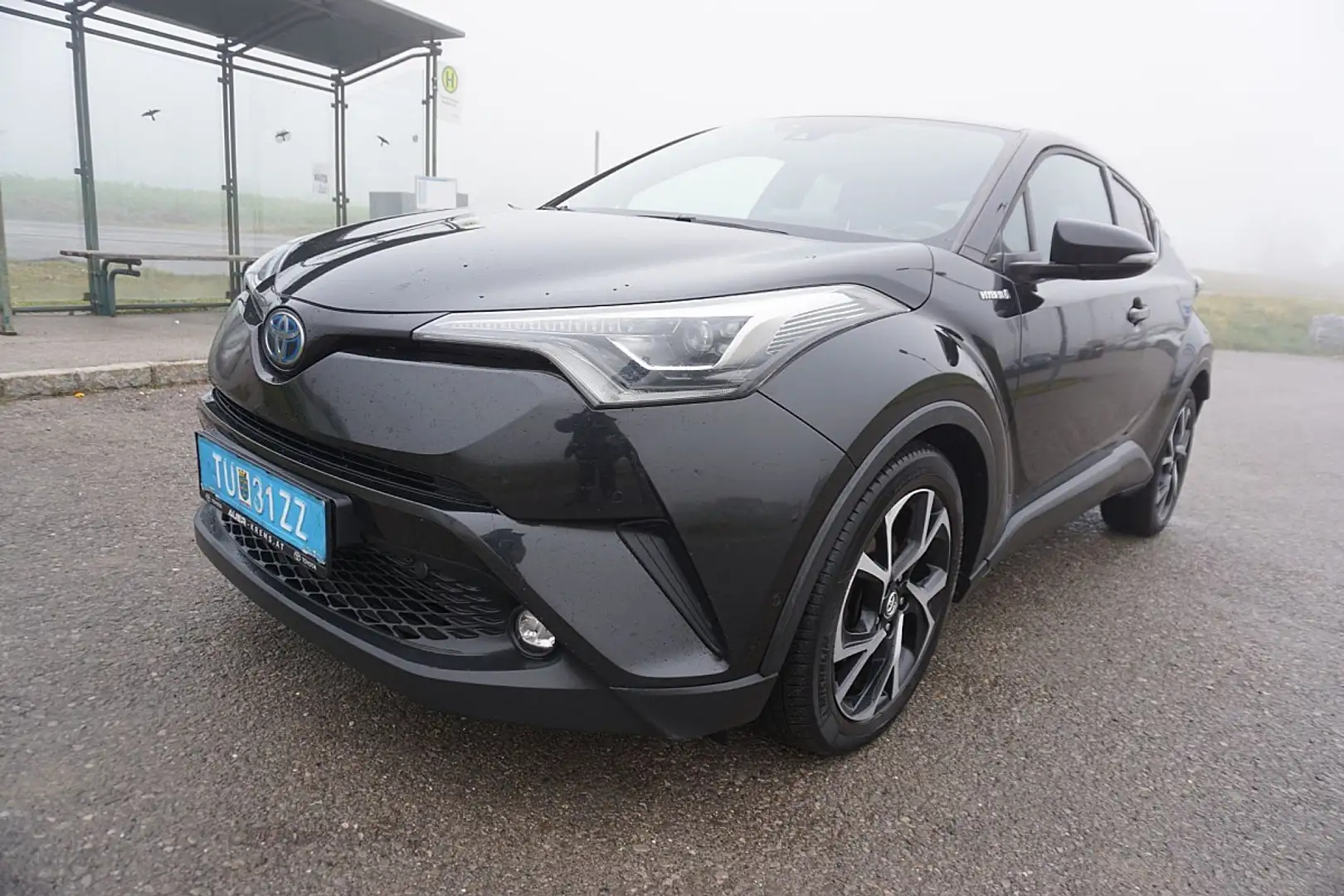 Toyota C-HR 1,8 Hybrid C-HIC CVT Schwarz - 2