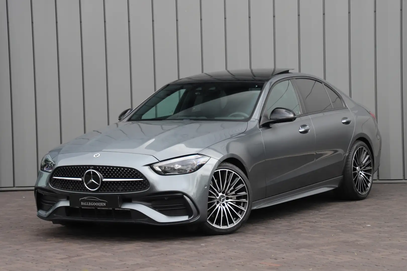 Mercedes-Benz C 200 AMG | Pano | Burmester | Sfeerverlichting | Distro Grijs - 1