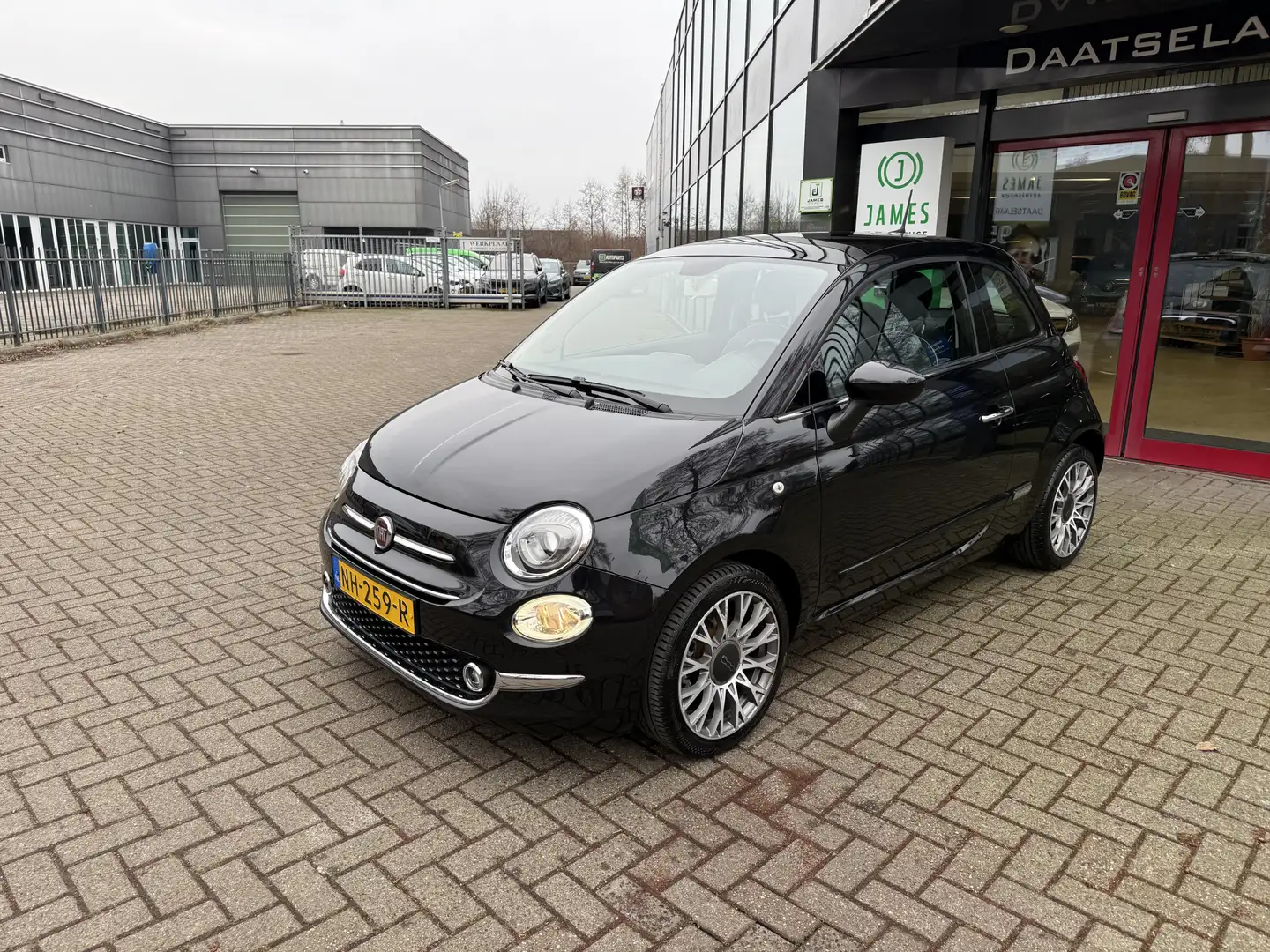 Fiat 500 0.9 TwinAir Turbo Lounge Navi Schwarz - 2