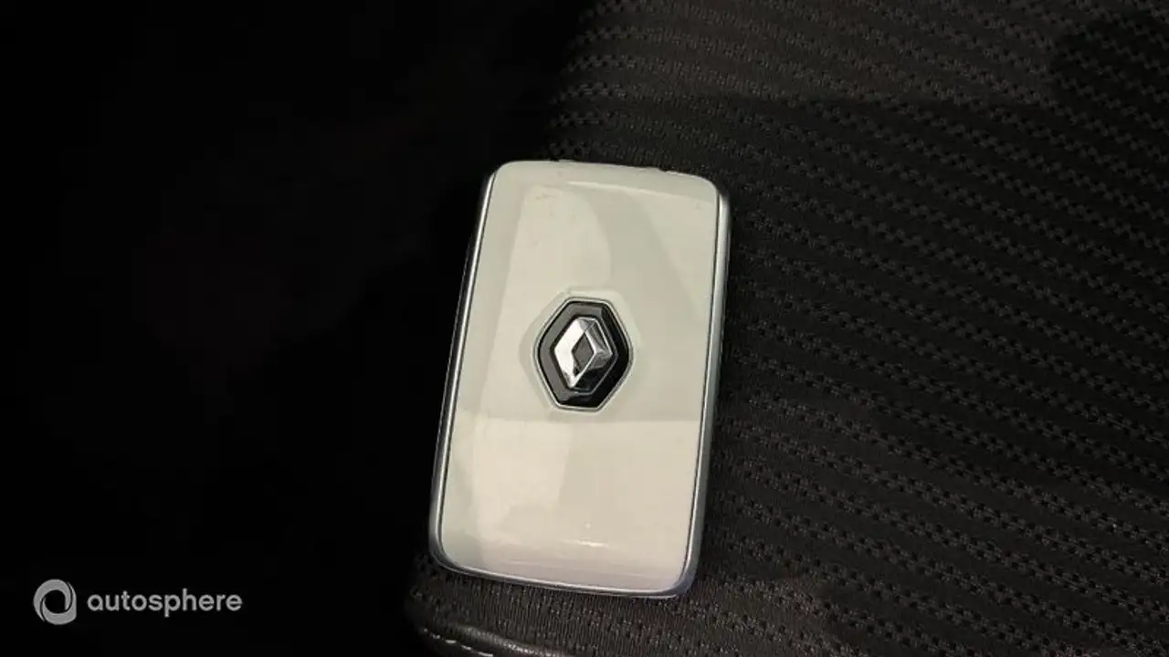 Renault Megane Citadine 5 portes — photo 16