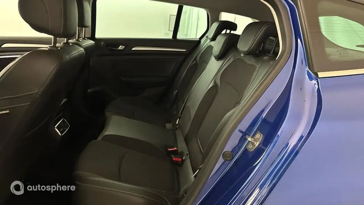Renault Megane Citadine 5 portes — photo 13