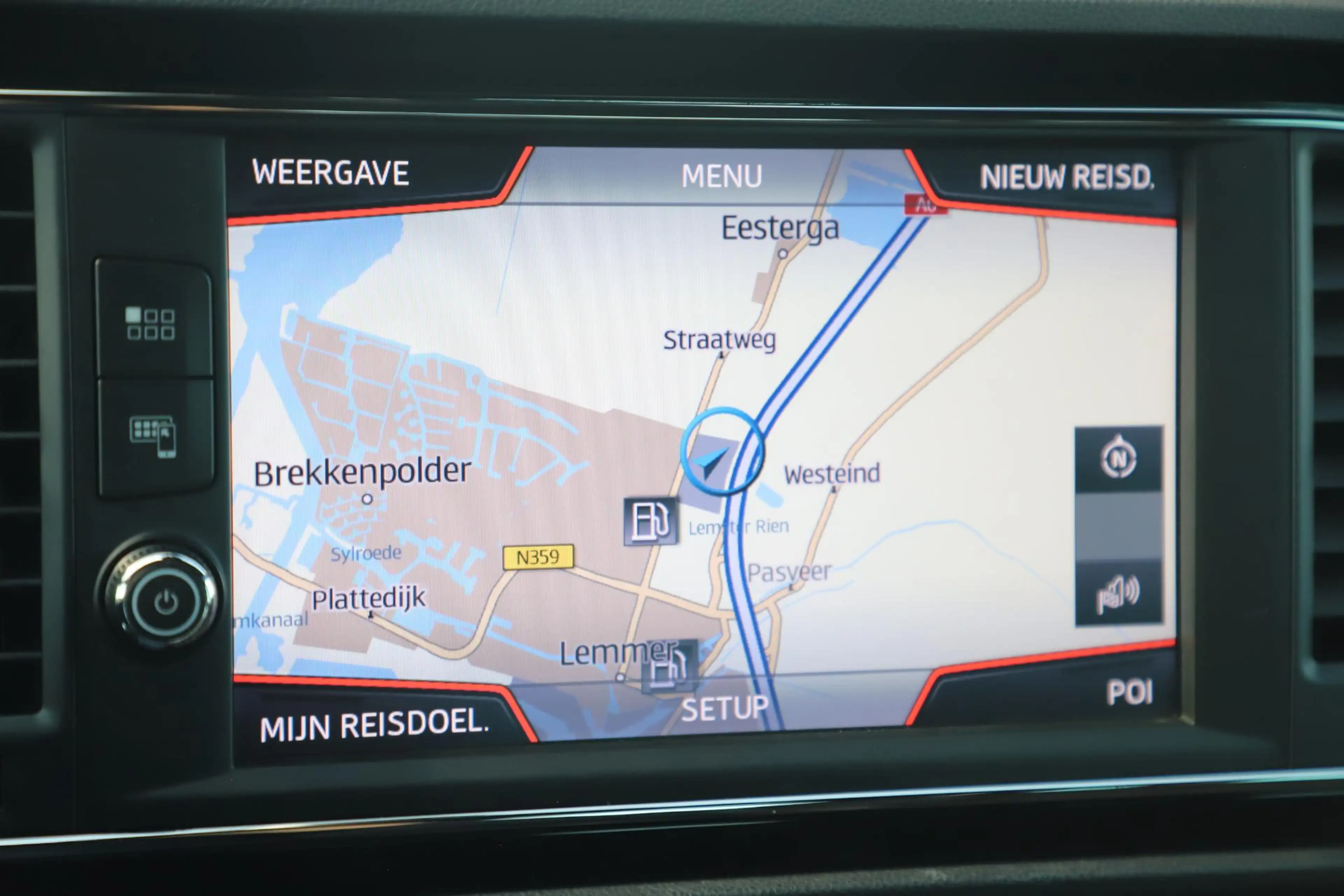 SEAT Leon ST 1.5 TSI FR Business Intense 131PK Virtual Cockp — photo 17