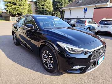 Q30 1.5d Business 109cv dct