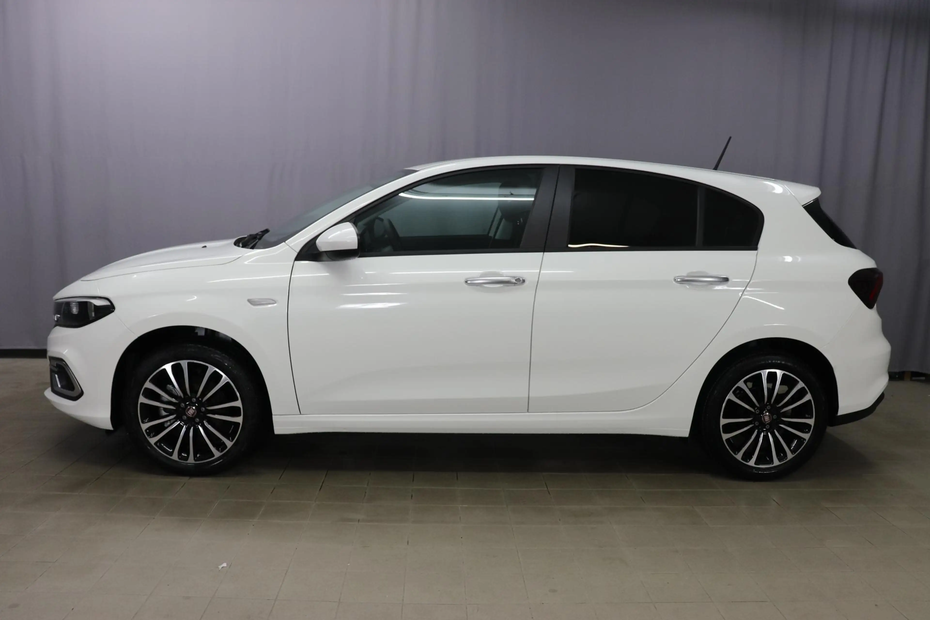 Fiat Tipo 5-Türer CITY LIFE 1.0 T3 74kW Navigationssystem... — photo 3