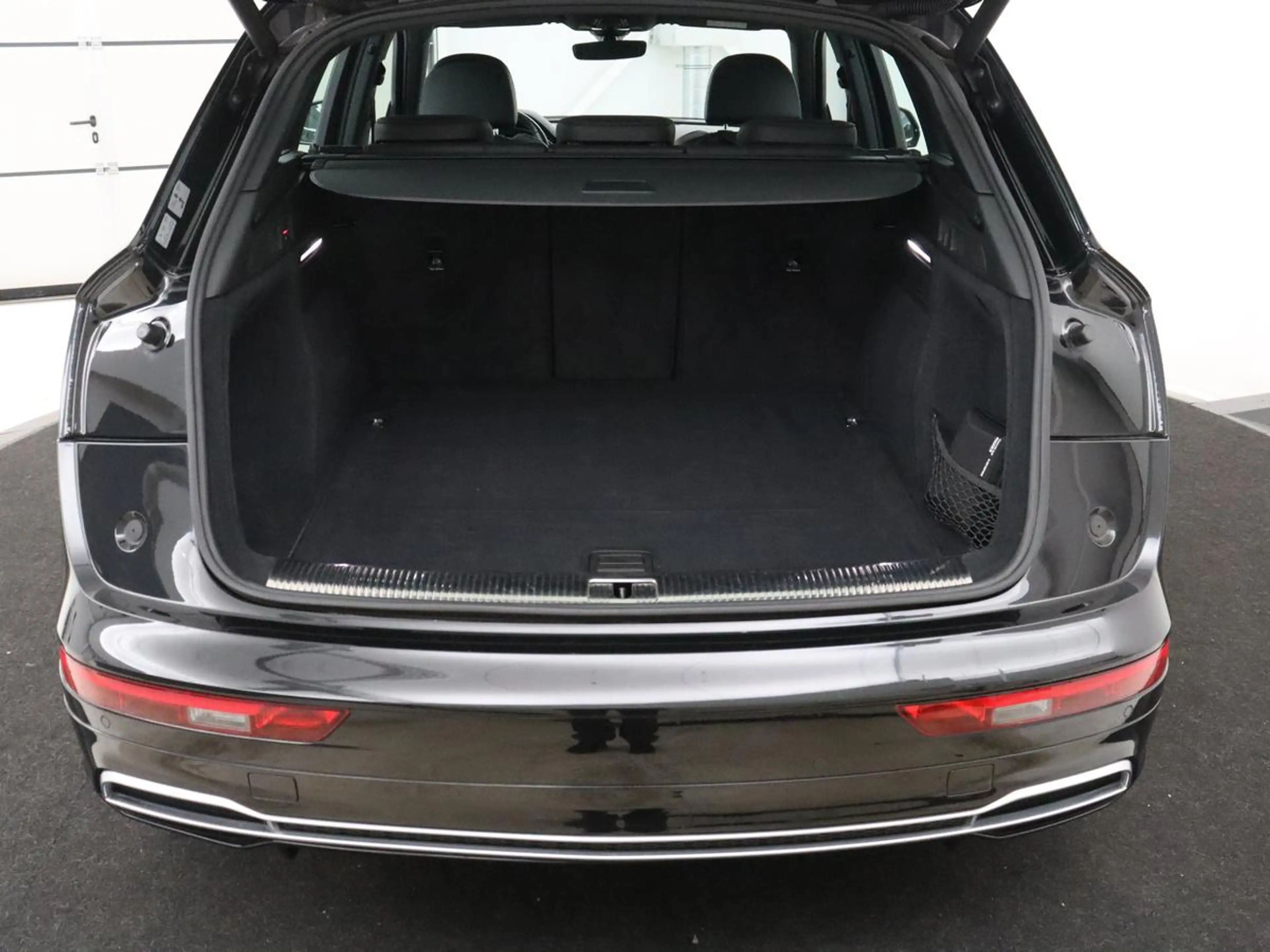 Audi Q5 2.0 TFSI quattro S-Line Launch Edition | Panoramad — photo 10