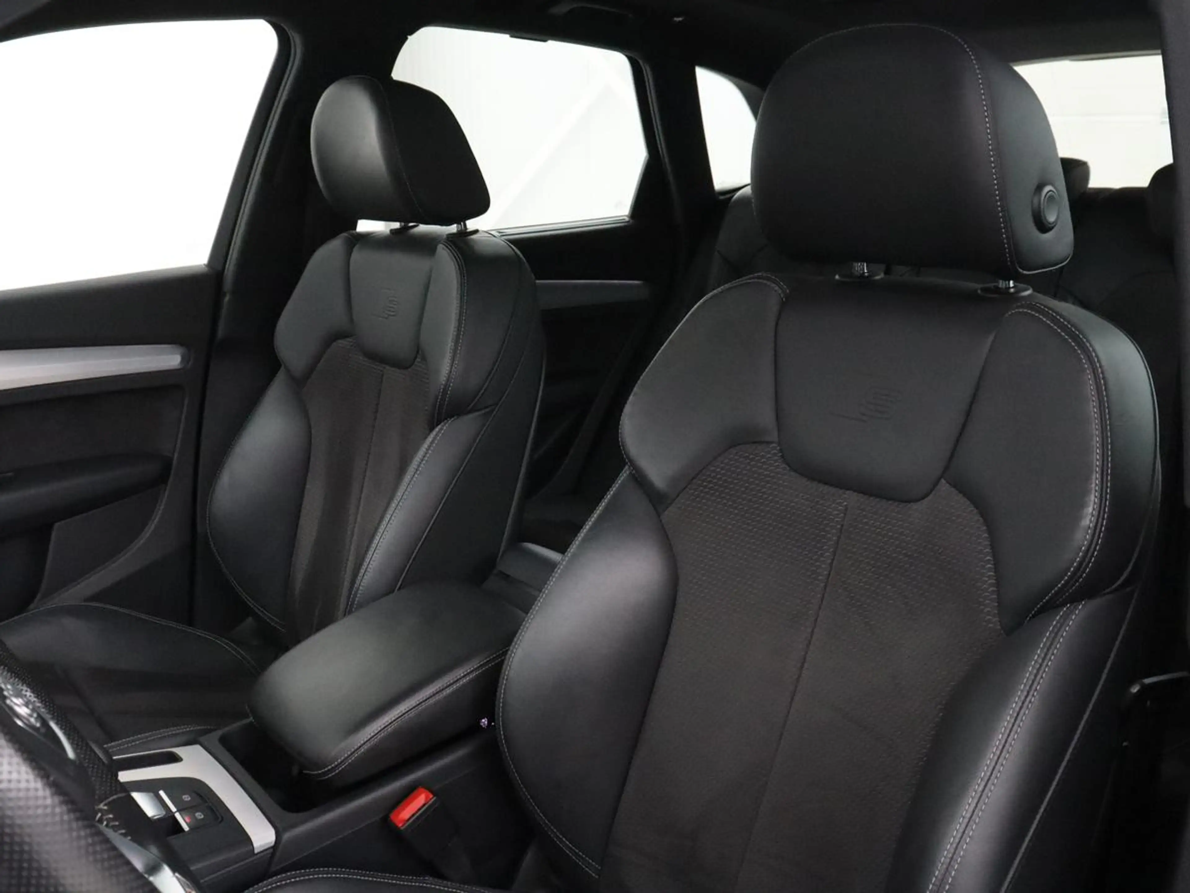 Audi Q5 2.0 TFSI quattro S-Line Launch Edition | Panoramad — photo 5