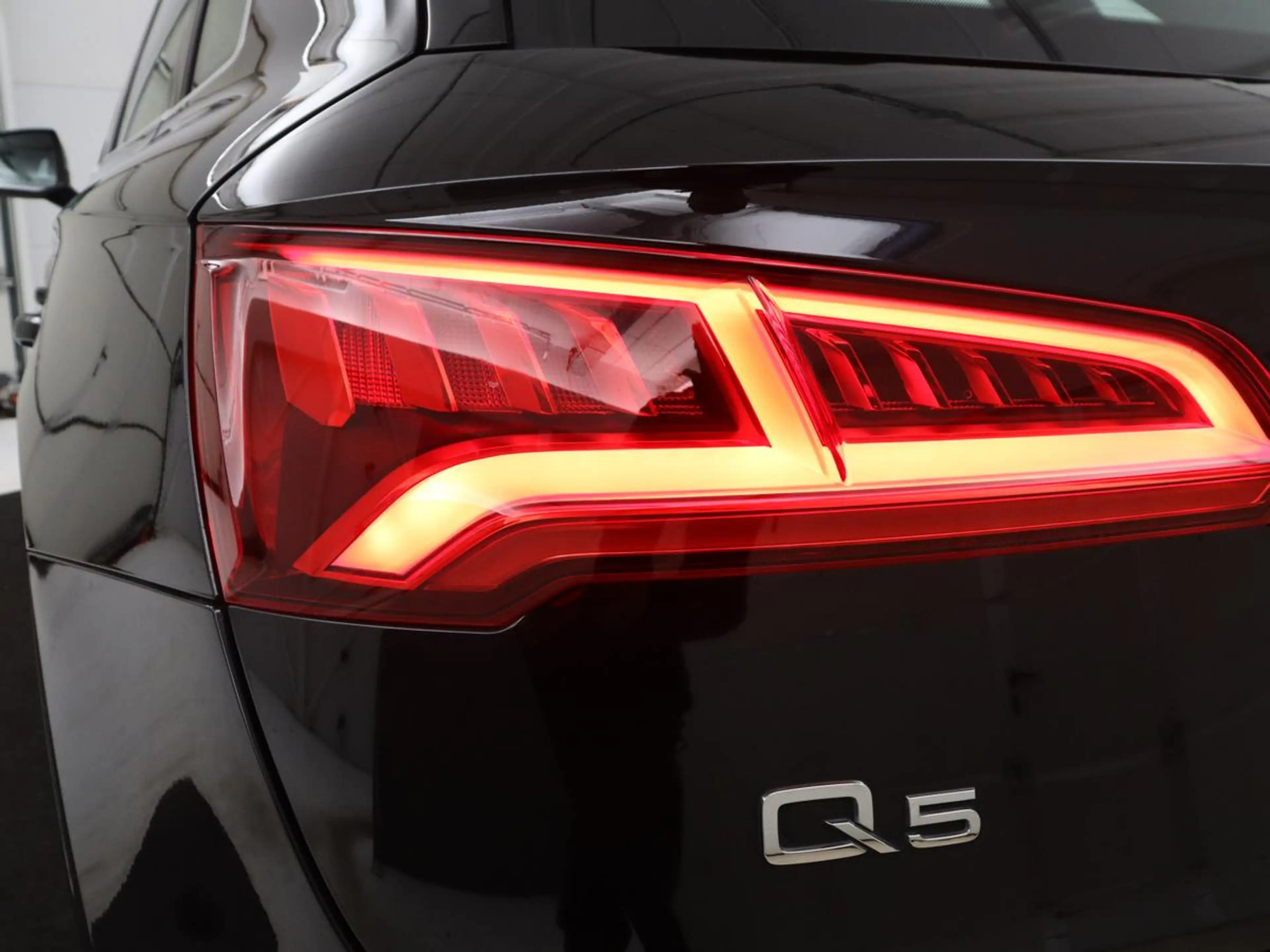 Audi Q5 2.0 TFSI quattro S-Line Launch Edition | Panoramad — photo 36
