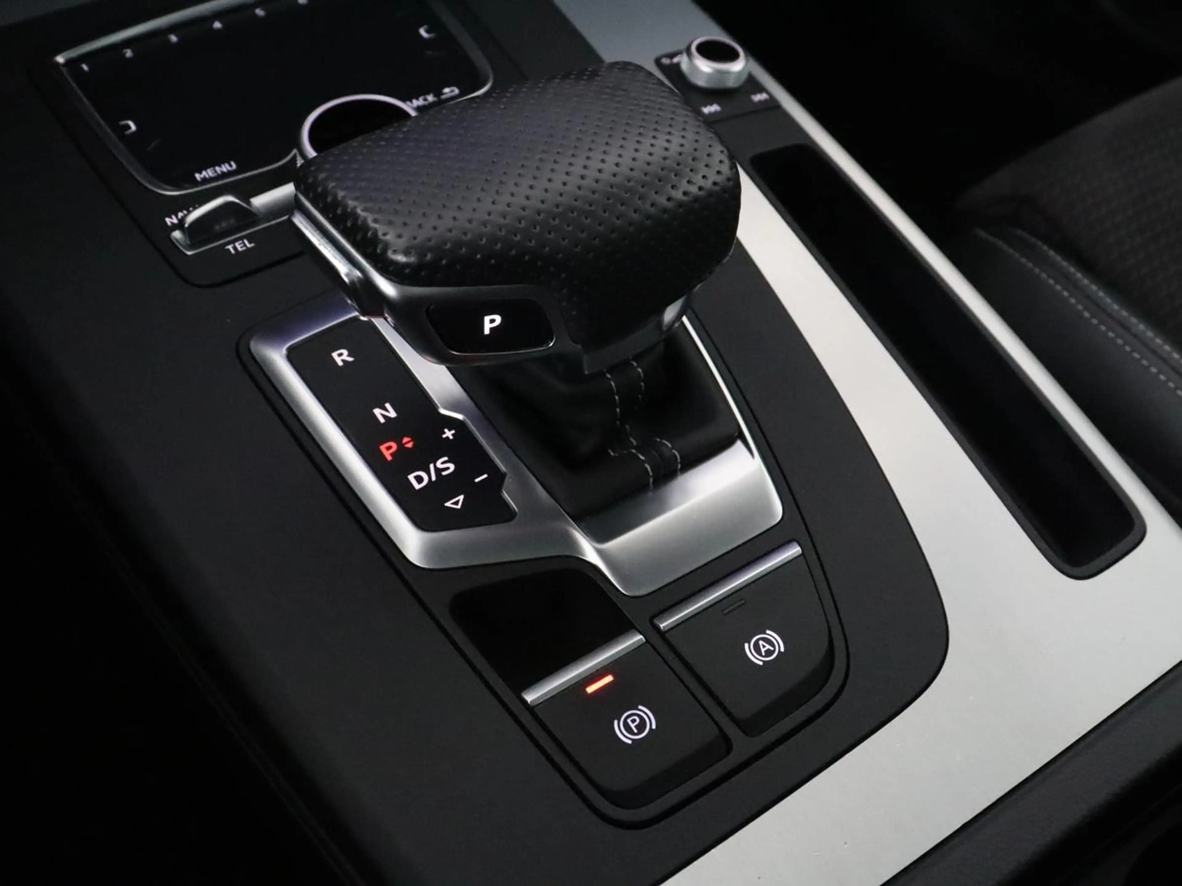 Audi Q5 2.0 TFSI quattro S-Line Launch Edition | Panoramad — photo 17