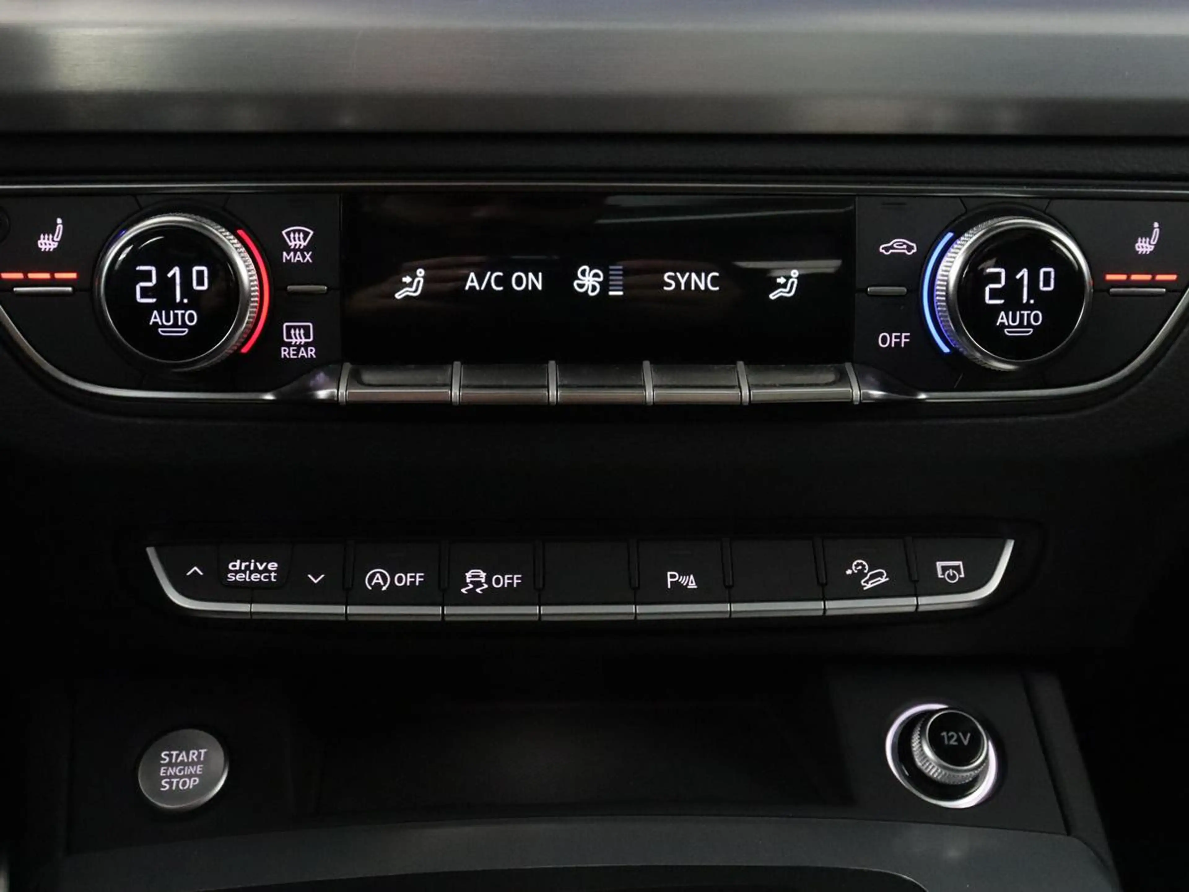 Audi Q5 2.0 TFSI quattro S-Line Launch Edition | Panoramad — photo 28
