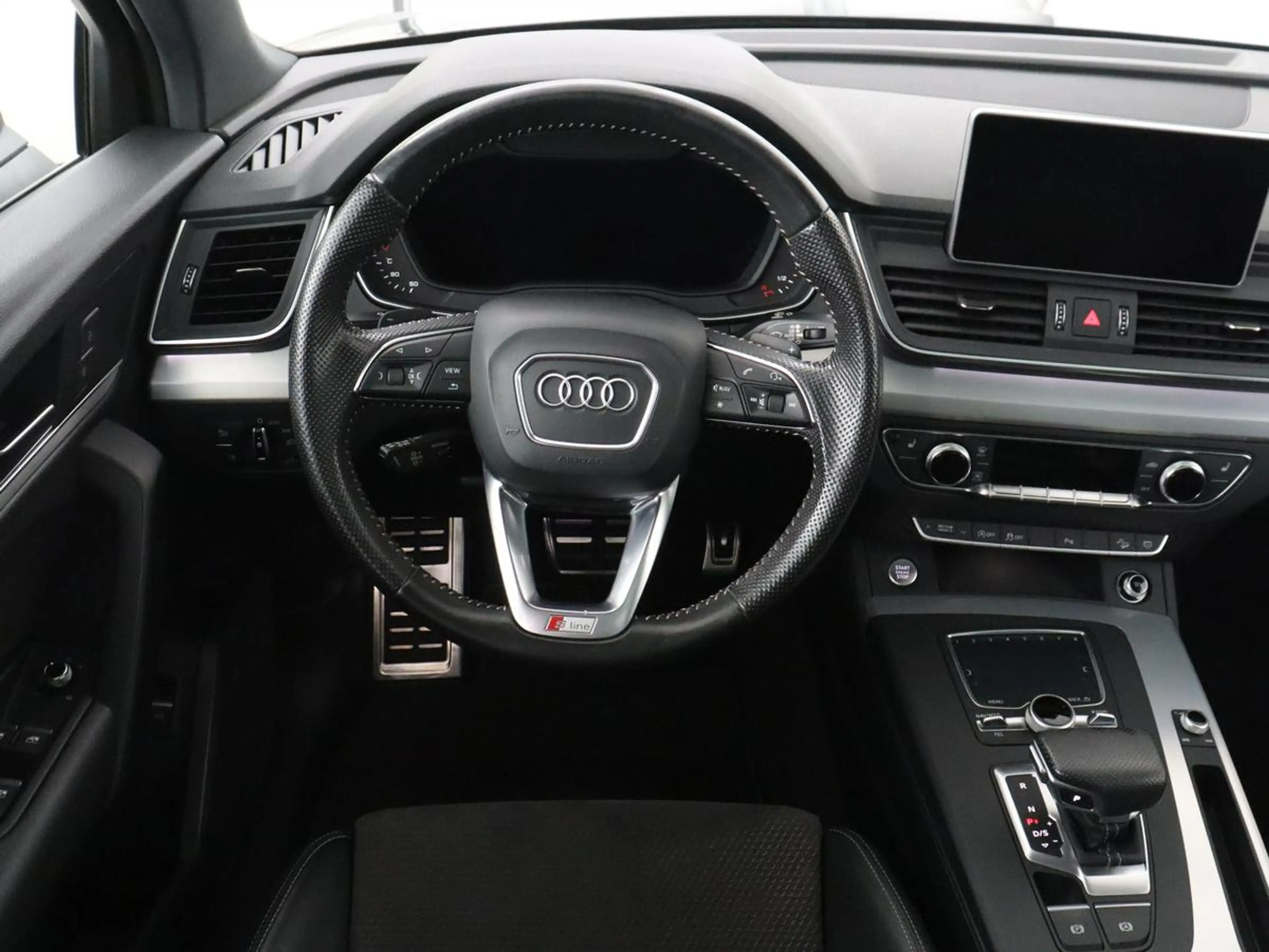 Audi Q5 2.0 TFSI quattro S-Line Launch Edition | Panoramad — photo 3