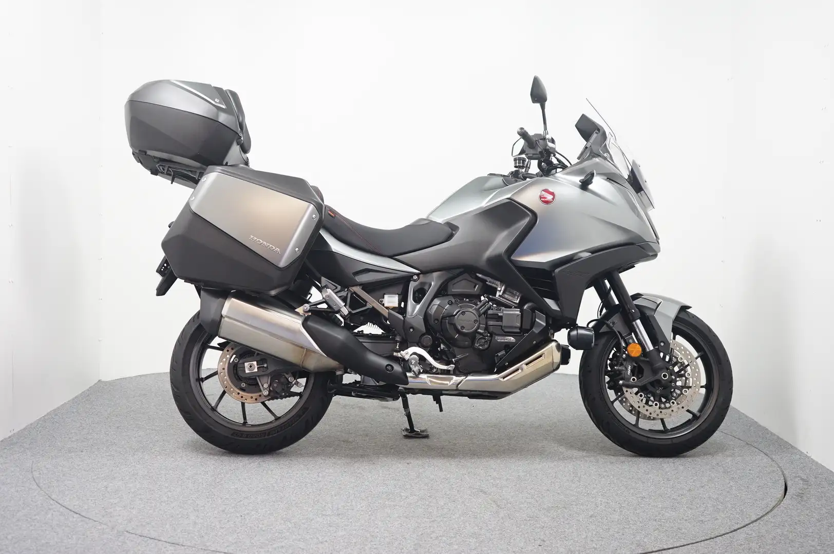 Honda NT 1100 DCT Grijs - 1