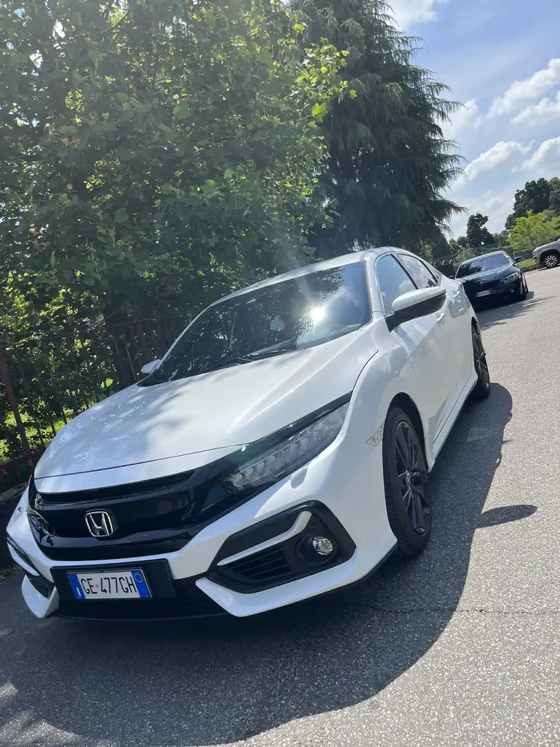 Honda Civic 5p 1.6 Elegance Navi my20 - 1