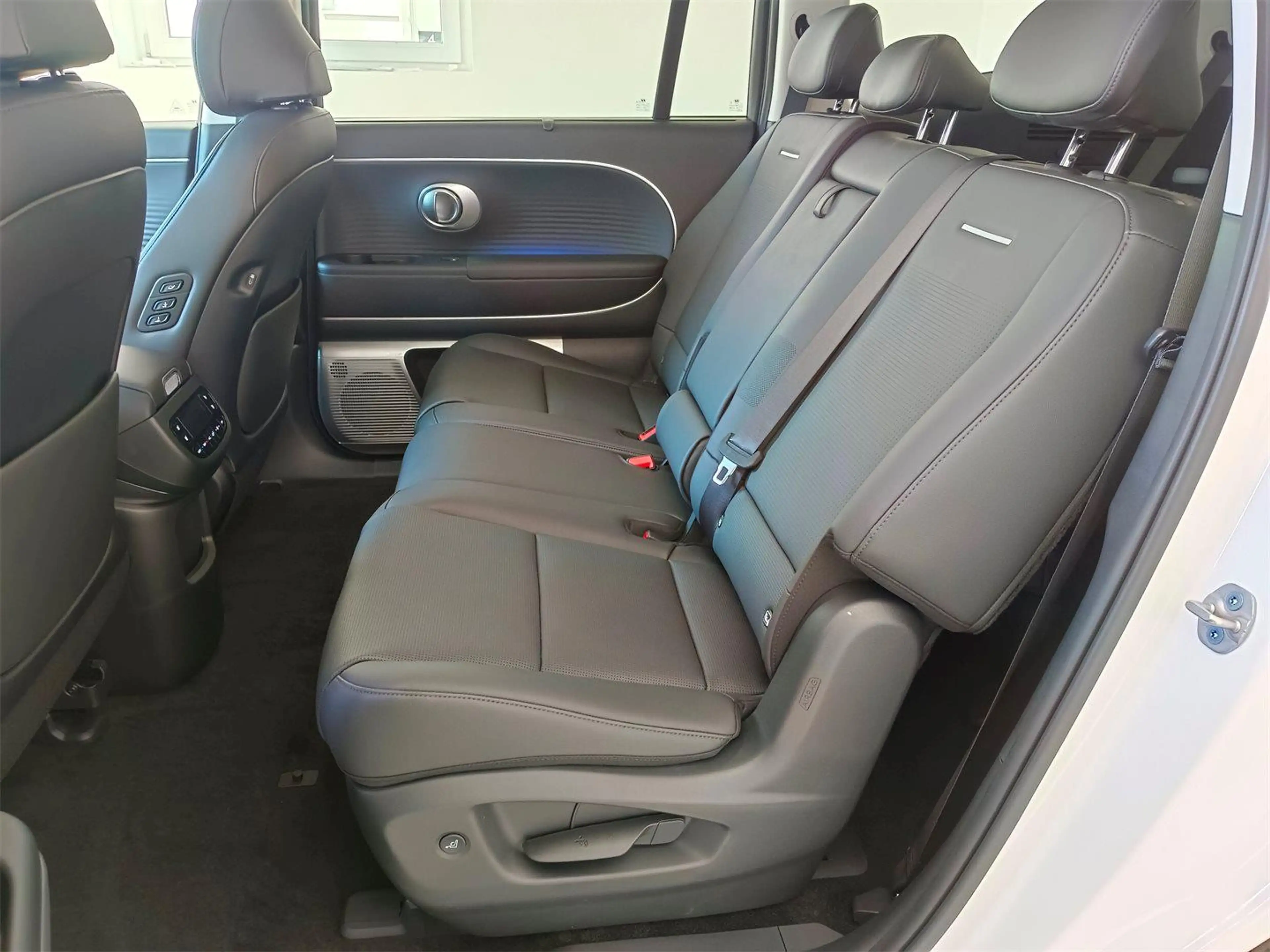 Hyundai IONIQ 9 Prestige Line 110 kWh 4WD 96p72-O2 — photo 13
