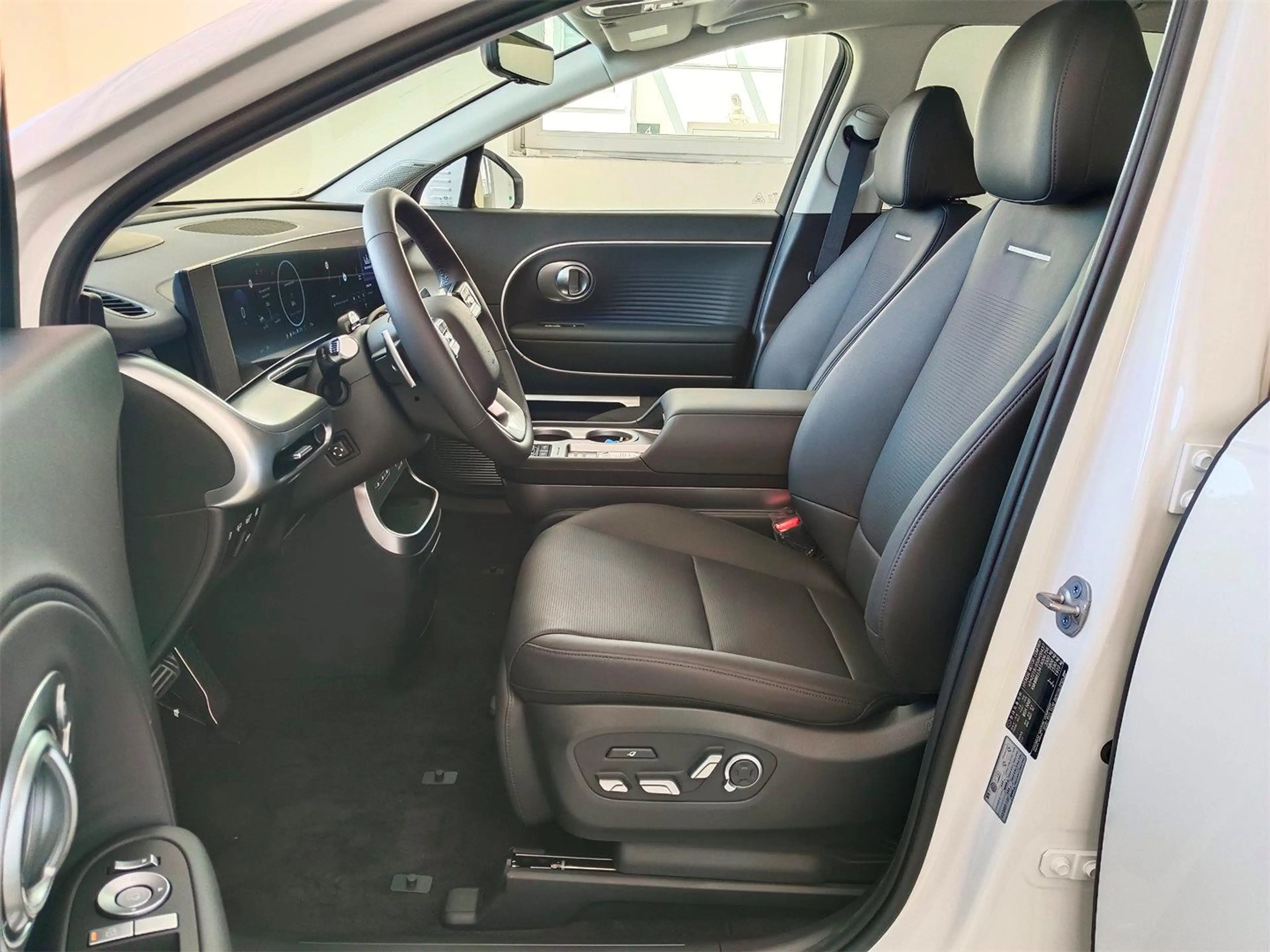 Hyundai IONIQ 9 Prestige Line 110 kWh 4WD 96p72-O2 — photo 14
