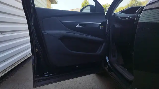 Peugeot 3008 view 7
