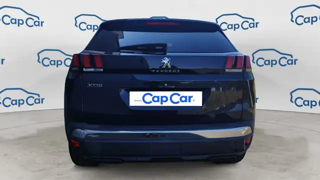 Peugeot 3008 view 3