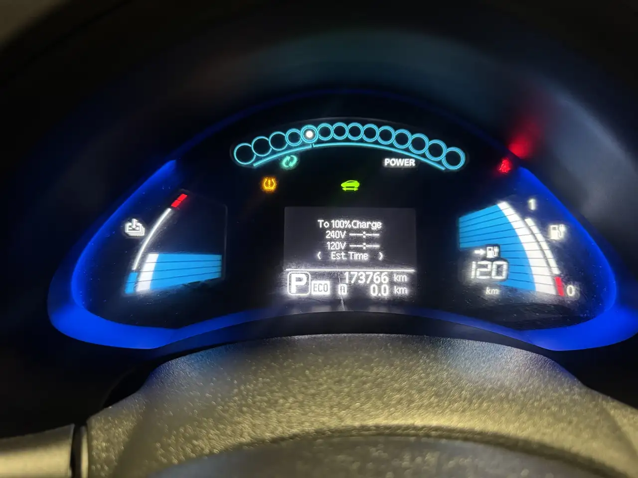Nissan Leaf снимка Nissan Leaf