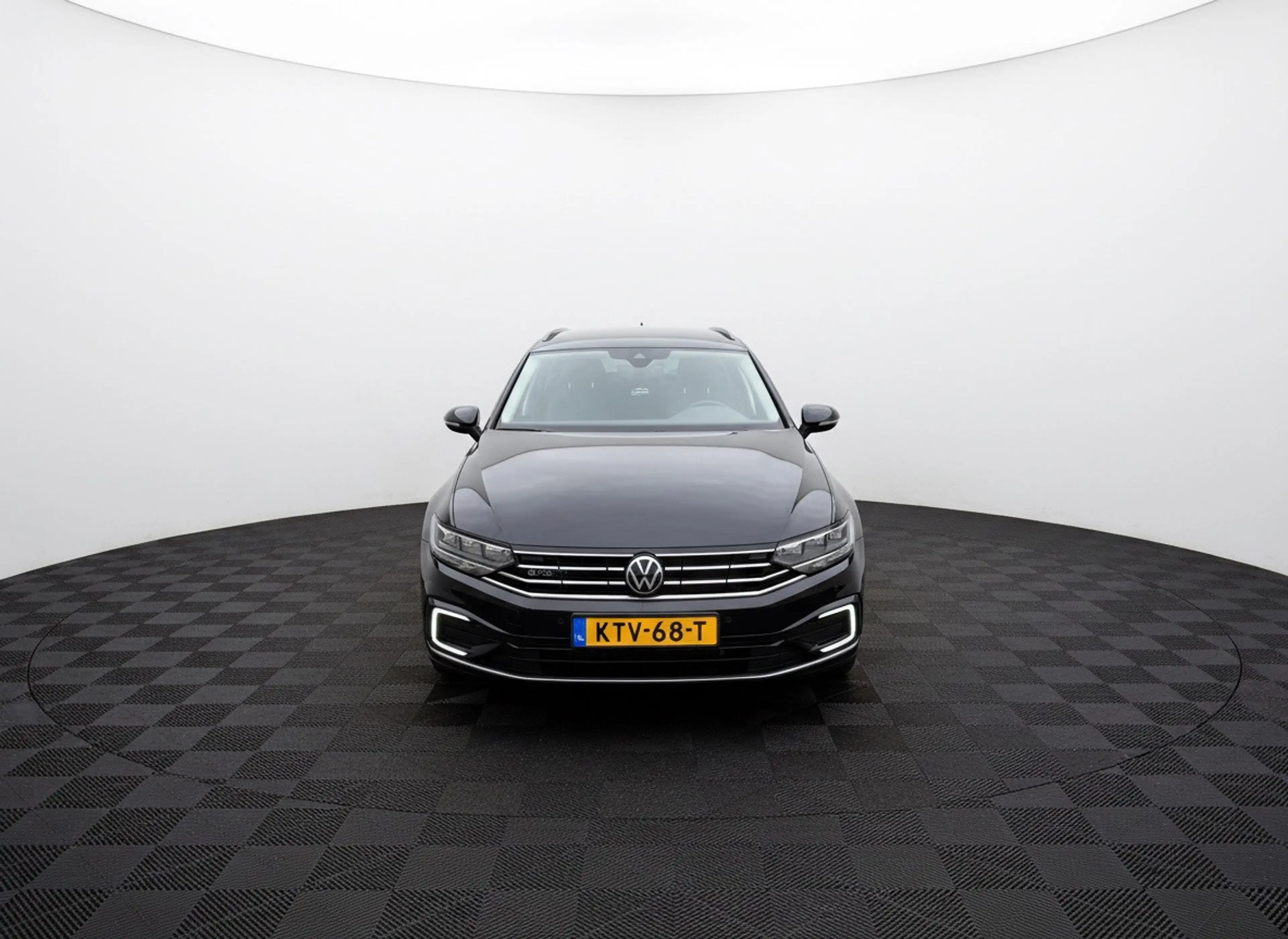 Volkswagen Passat Variant 1.4 TSI PHEV GTE Business SOH 93% — photo 7