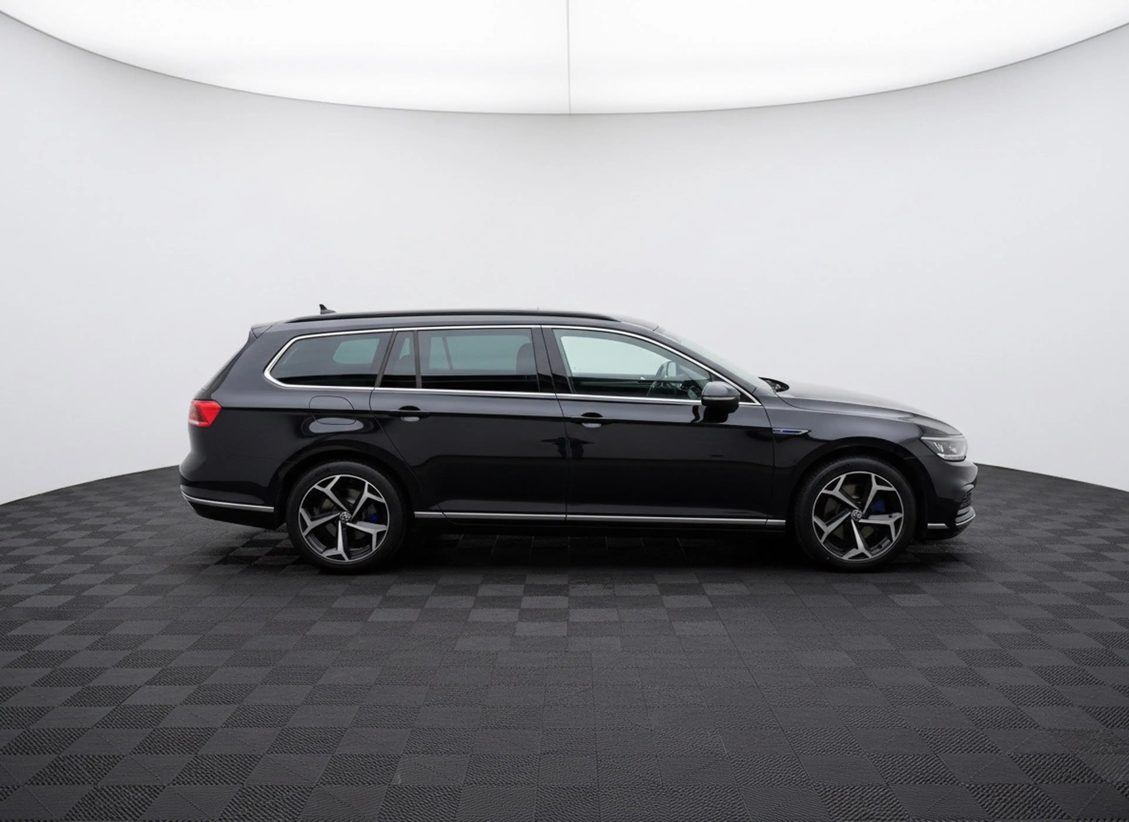 Volkswagen Passat Variant 1.4 TSI PHEV GTE Business SOH 93% — photo 6