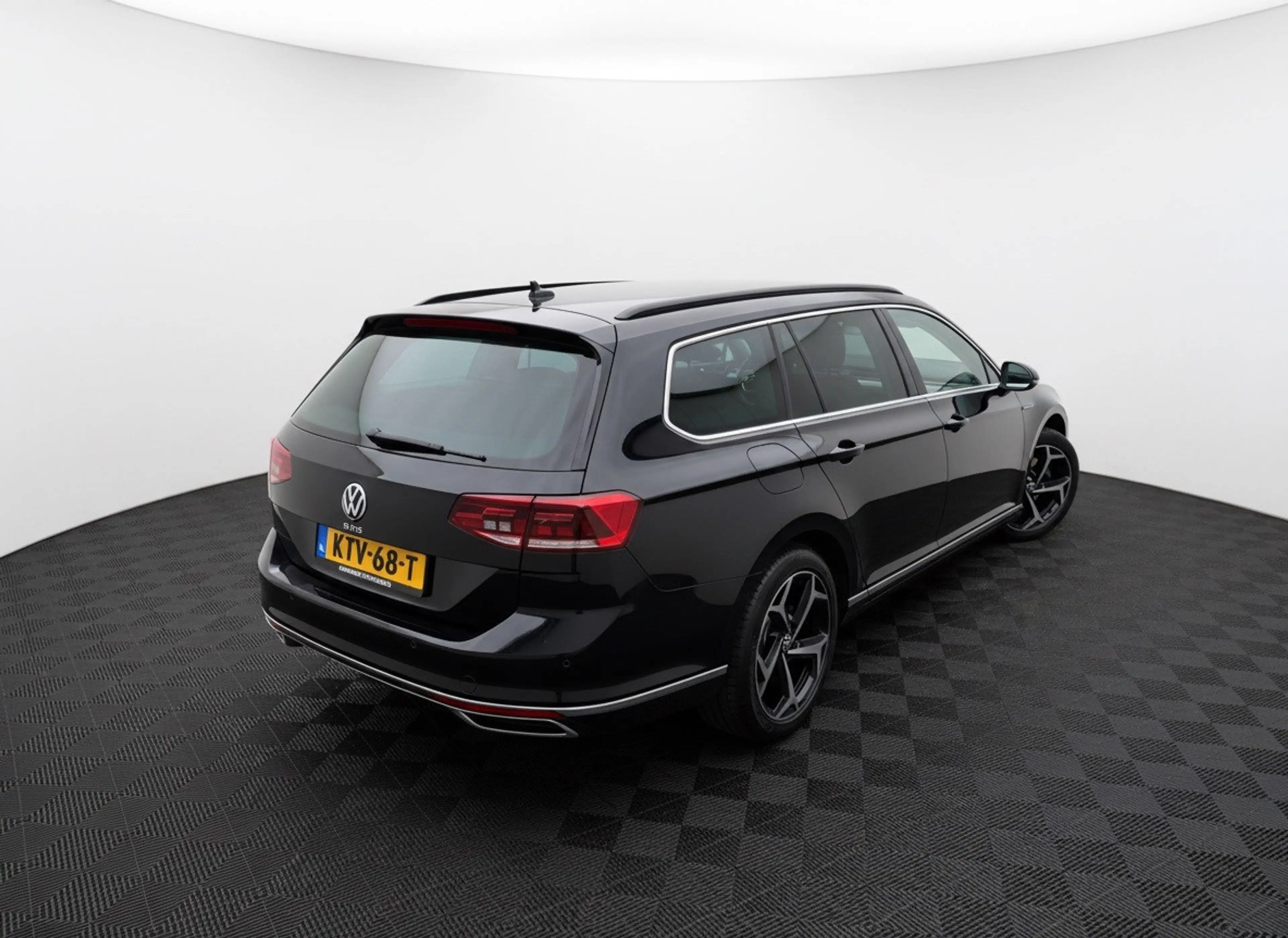 Volkswagen Passat Variant 1.4 TSI PHEV GTE Business SOH 93% — photo 3
