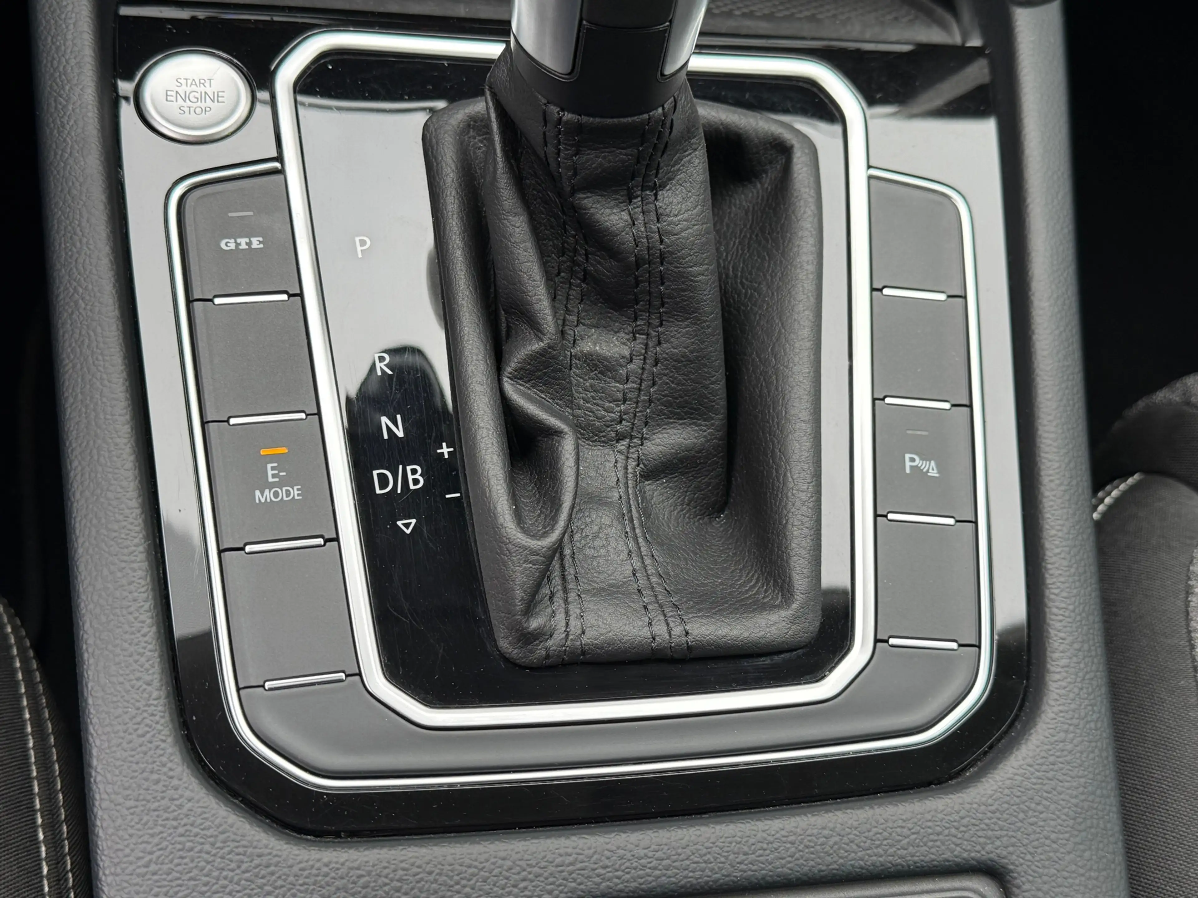 Volkswagen Passat Variant 1.4 TSI PHEV GTE Business SOH 93% — photo 19