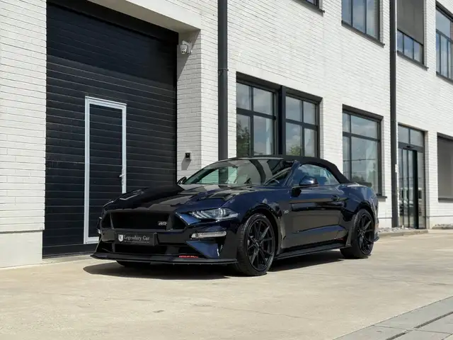 Ford Mustang view 6